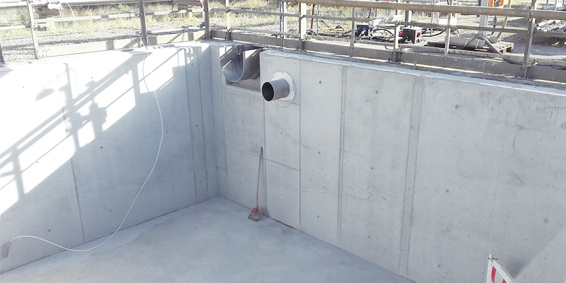 Abbildung einer in Beton eingegossenen Stahlblechwanne nach dem Fresco-System.